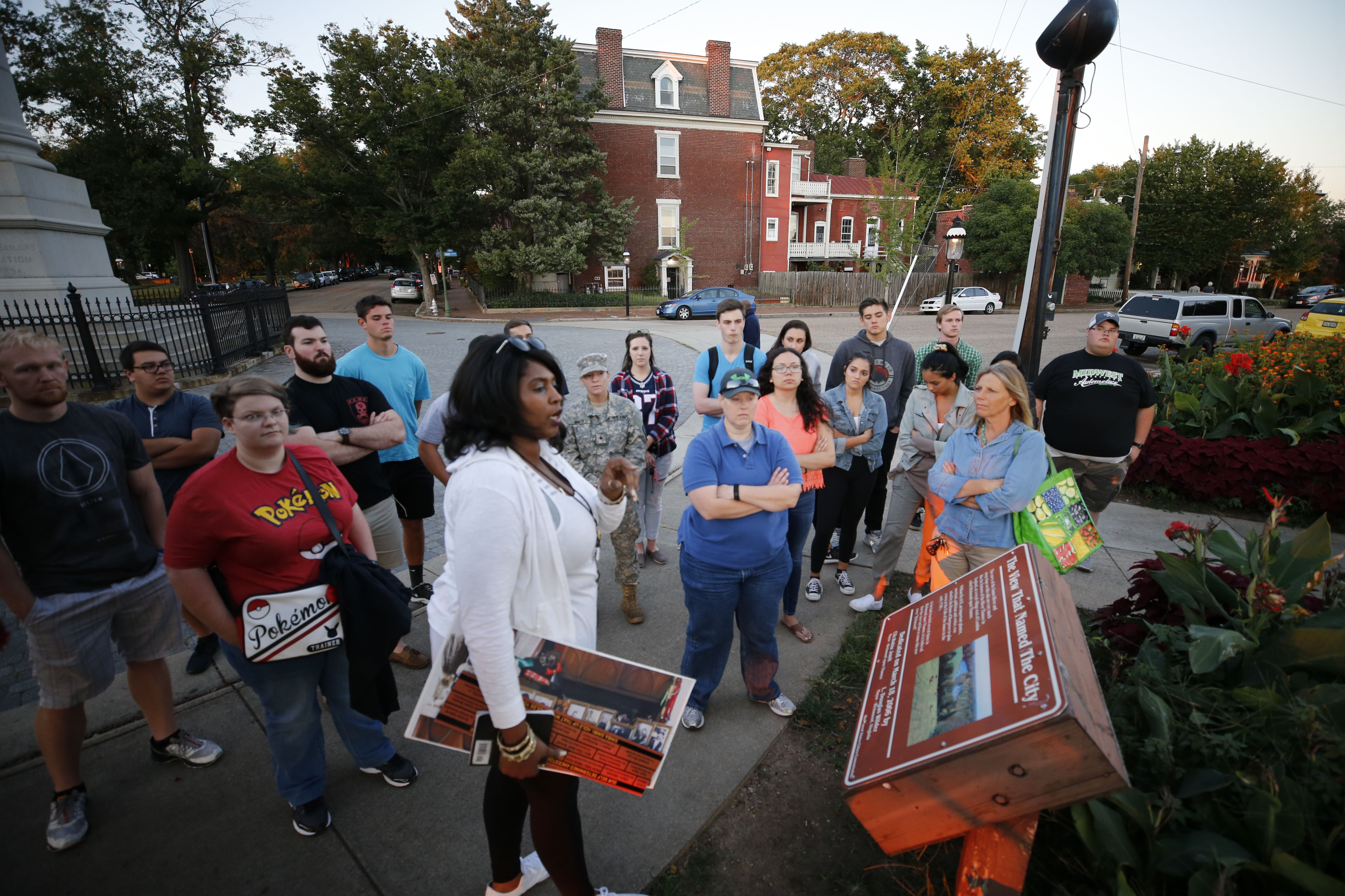 Free Egunfemi, director of Untold RVA, kicks-off a class tour of Richmond sites connected to the trans-Atlantic slave trade at Libby Hill Park in historic Churchill. 